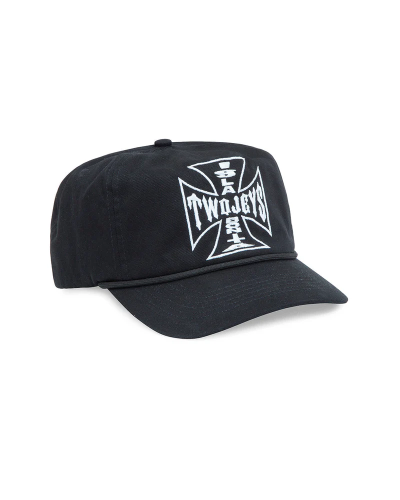 Gorra negra con estampado de letras de la marca en negro